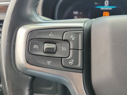 Used 2023 Chevrolet Suburban Premier image 19