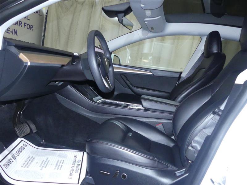 Used 2024 Tesla Model Y Long Range AWD/4WD image 19
