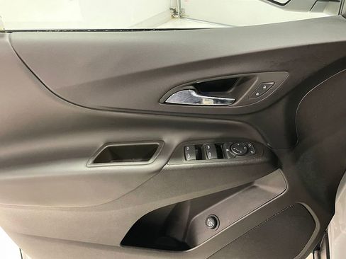 Used 2023 Chevrolet Equinox LT AWD/4WD image 19