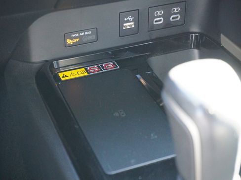 Used 2025 Toyota Camry XSE image 25