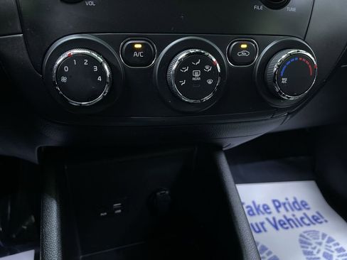 Used 2018 Kia Forte LX w/ LX Rear Camera Package image 10