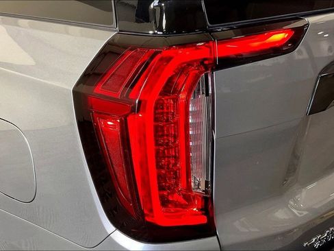 Used 2024 GMC Yukon XL Denali Ultimate image 43