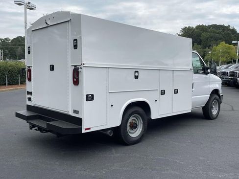 New 2026 Ford E-350 and Econoline 350 Super Duty w/ Power Equipment Group image 6