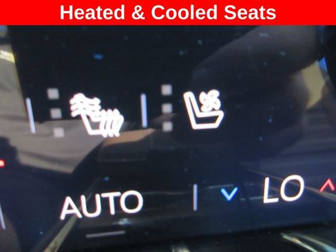 Certified 2026 GMC Acadia Denali Ultimate w/ LPO, All-Weather Package AWD/4WD image 19