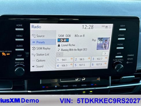 Used 2024 Toyota Sienna LE image 36