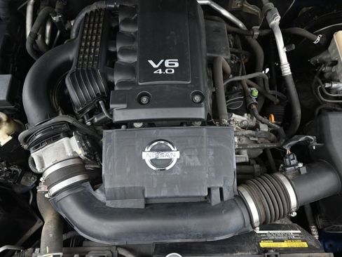 Used 2014 Nissan Frontier PRO-4X image 39