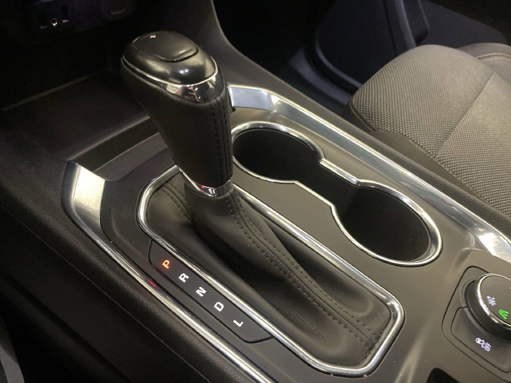 Used 2018 Chevrolet Traverse LT FWD image 9