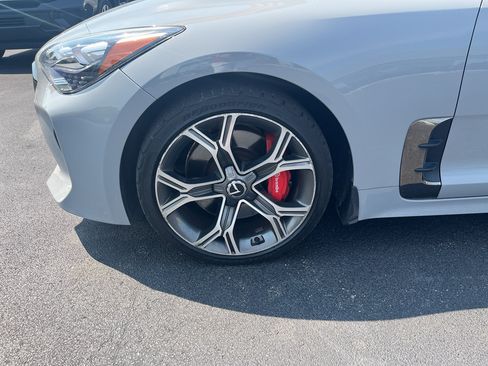 Used 2018 Kia Stinger GT2 AWD/4WD image 10
