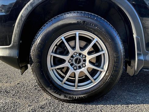 Used 2015 Honda CR-V LX image 8