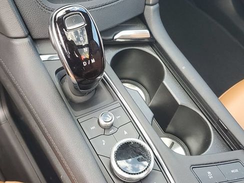 Certified 2024 Cadillac XT5 Premium Luxury w/ LPO, Floor Liner Package AWD/4WD image 24