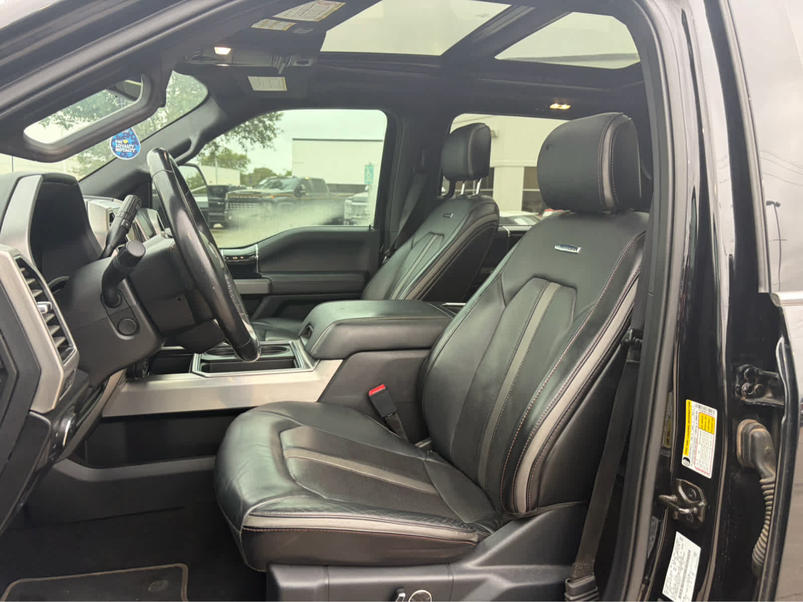 Used 2020 Ford F250 Platinum w/ FX4 Off-Road Package AWD/4WD image 6