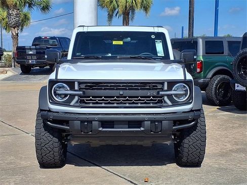New 2025 Ford Bronco Badlands image 8