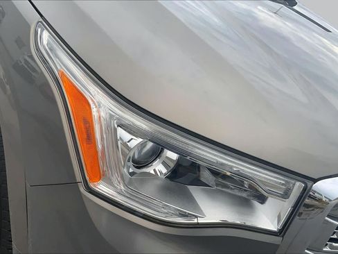 Used 2019 GMC Acadia Denali w/ Technology Package FWD image 27