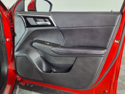 Used 2024 Mitsubishi Outlander SE image 8