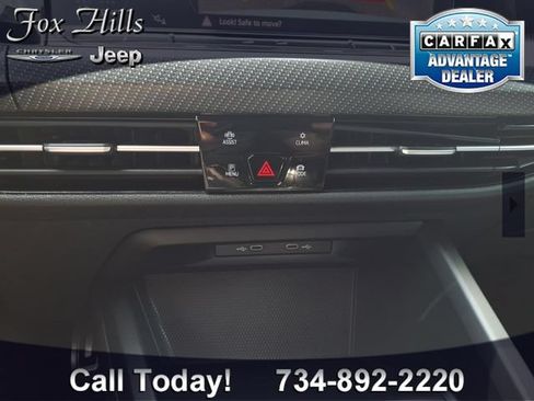 Used 2022 Volkswagen Golf R AWD/4WD image 22