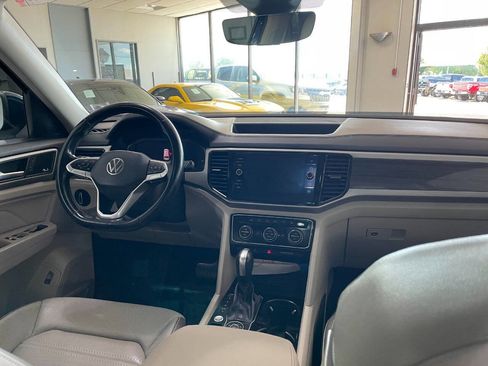 Used 2021 Volkswagen Atlas SEL Premium image 28