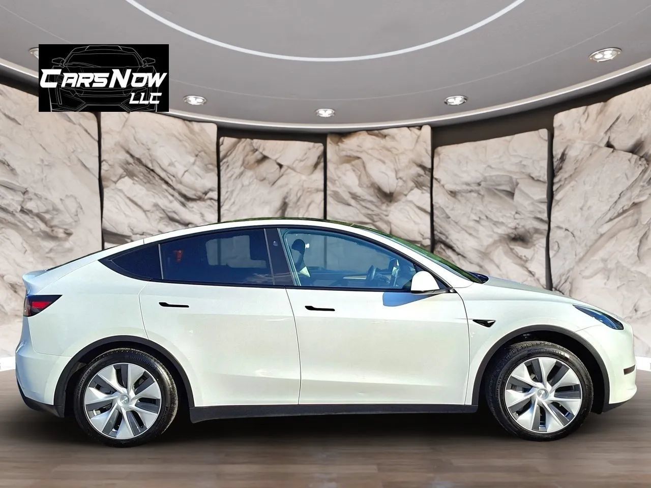 Used 2024 Tesla Model Y Long Range RWD image 6