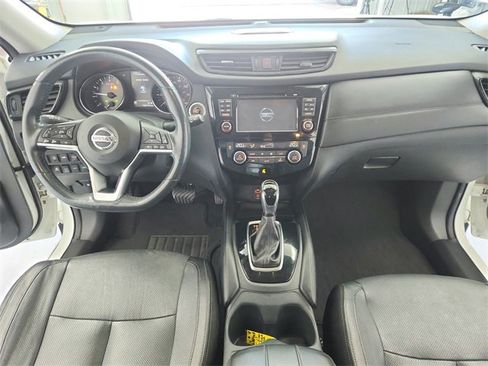 Used 2017 Nissan Rogue SL image 28