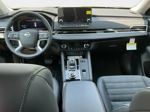 New 2026 Nissan Rogue SL AWD/4WD image 11