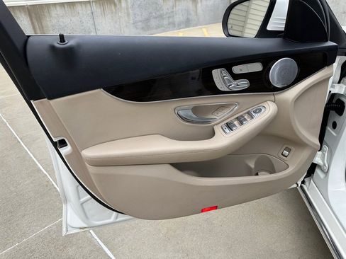 Used 2018 Mercedes-Benz C 300 4MATIC Sedan image 10