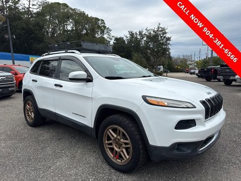 Used 2016 Jeep Cherokee Limited image 1
