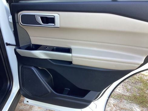 Used 2020 Ford Explorer XLT w/ Equipment Group 202A image 22