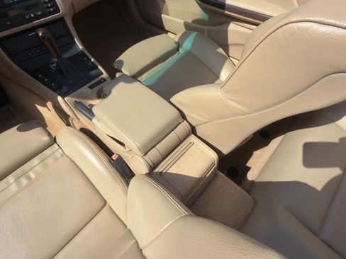 Used 2003 BMW 330Ci Convertible image 32