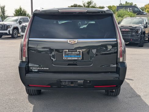 Certified 2016 Cadillac Escalade ESV Premium AWD/4WD image 5