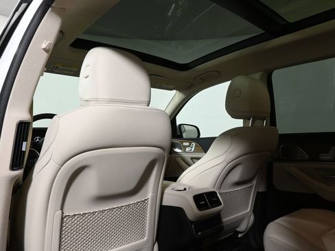 Used 2026 Mercedes-Benz GLS 450 4MATIC image 32