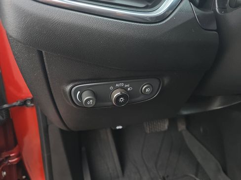 Used 2020 Chevrolet Equinox LT w/ Driver Convenience Package image 20