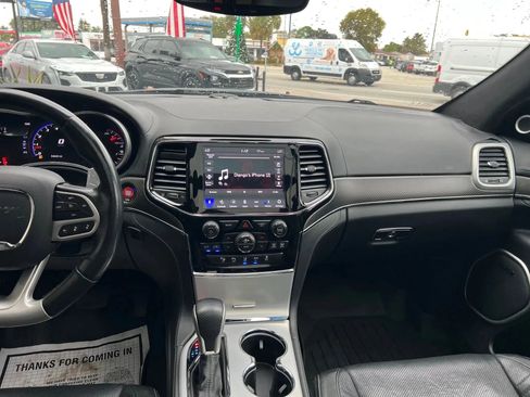 Used 2020 Jeep Grand Cherokee SRT image 19