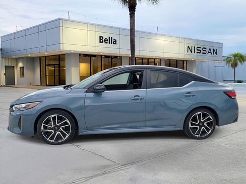 Certified 2024 Nissan Sentra SR w/ SR Premium Package FWD image 2