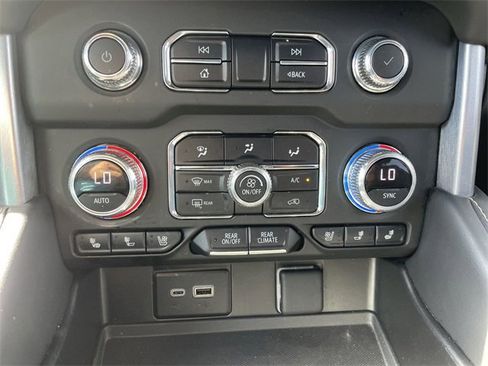 Used 2023 GMC Yukon SLT image 34