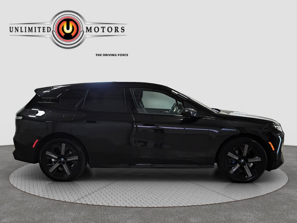 Used 2024 BMW iX xDrive50 w/ Premium Package AWD/4WD image 2