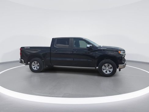 Used 2024 Chevrolet Silverado 1500 LT AWD/4WD image 9