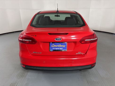 Used 2016 Ford Focus SE w/ Reverse Sensing Package image 8