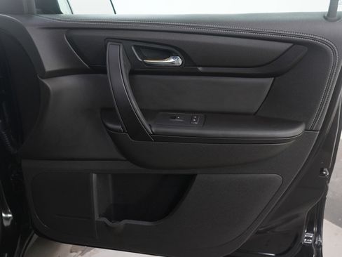 Used 2016 GMC Acadia SLE image 13