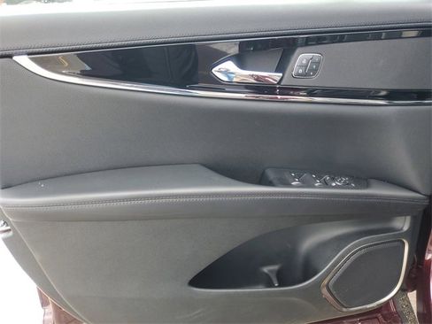 Certified 2022 Lincoln Nautilus Reserve image 11