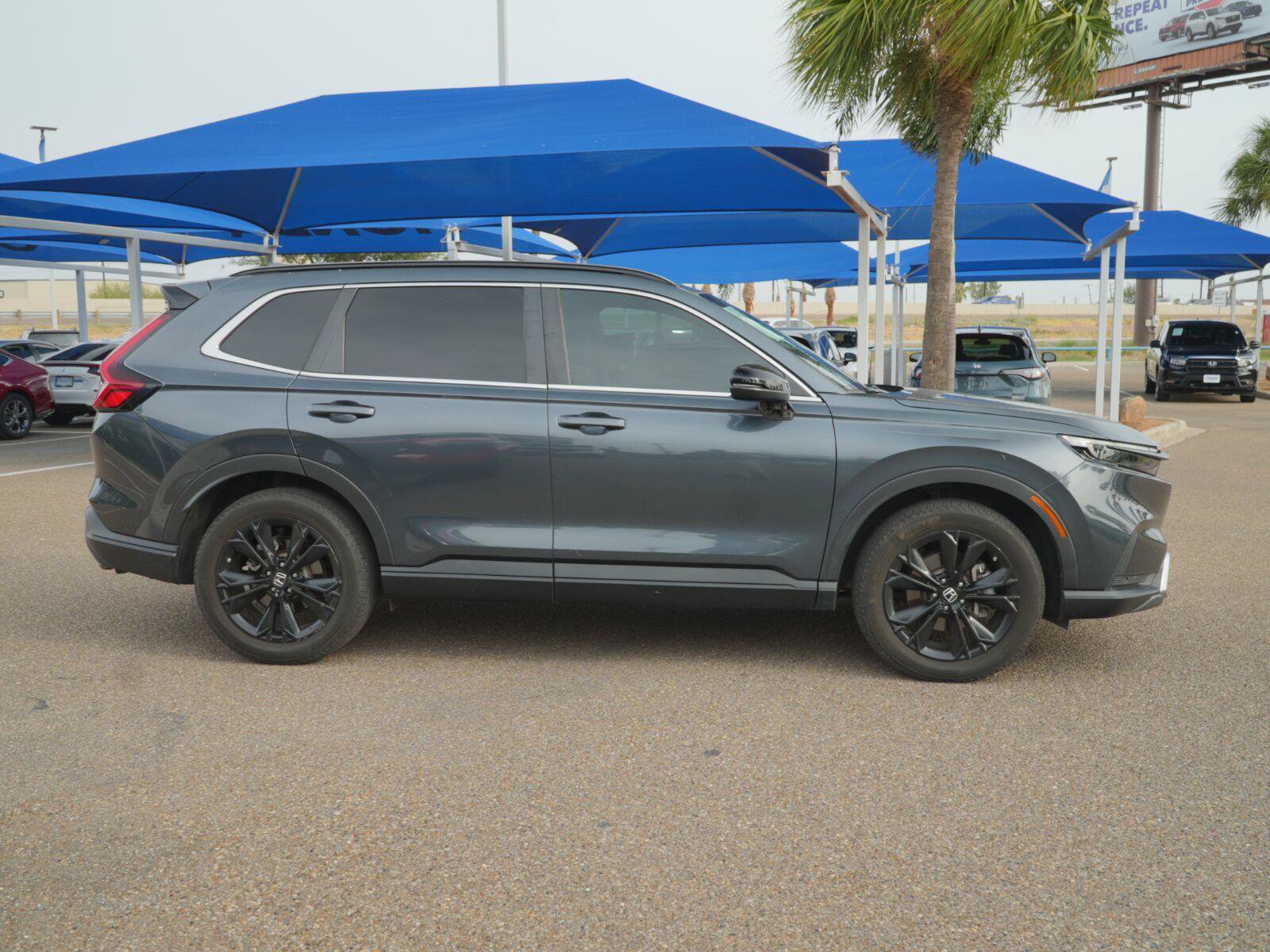 Used 2025 Honda CR-V Sport Touring image 4