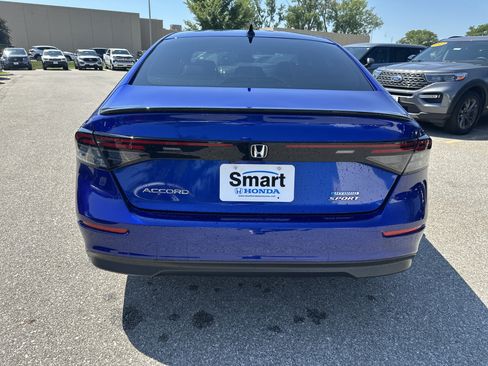 Used 2023 Honda Accord Sport image 8