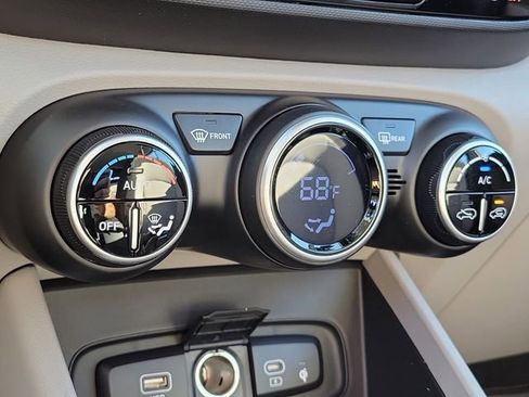 New 2026 Hyundai Venue SEL image 11