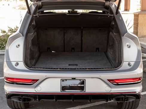 Certified 2025 Bentley Bentayga AWD/4WD image 27