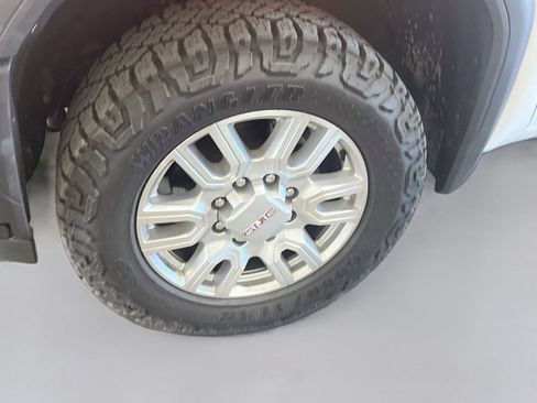 Used 2024 GMC Sierra 2500 SLT w/ SLT Premium Package AWD/4WD image 32