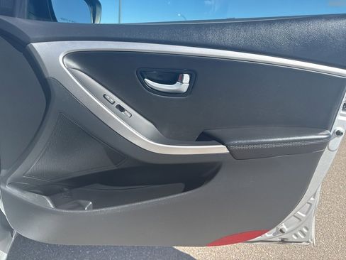 Used 2016 Hyundai Elantra GT w/ Option Group 03 image 21