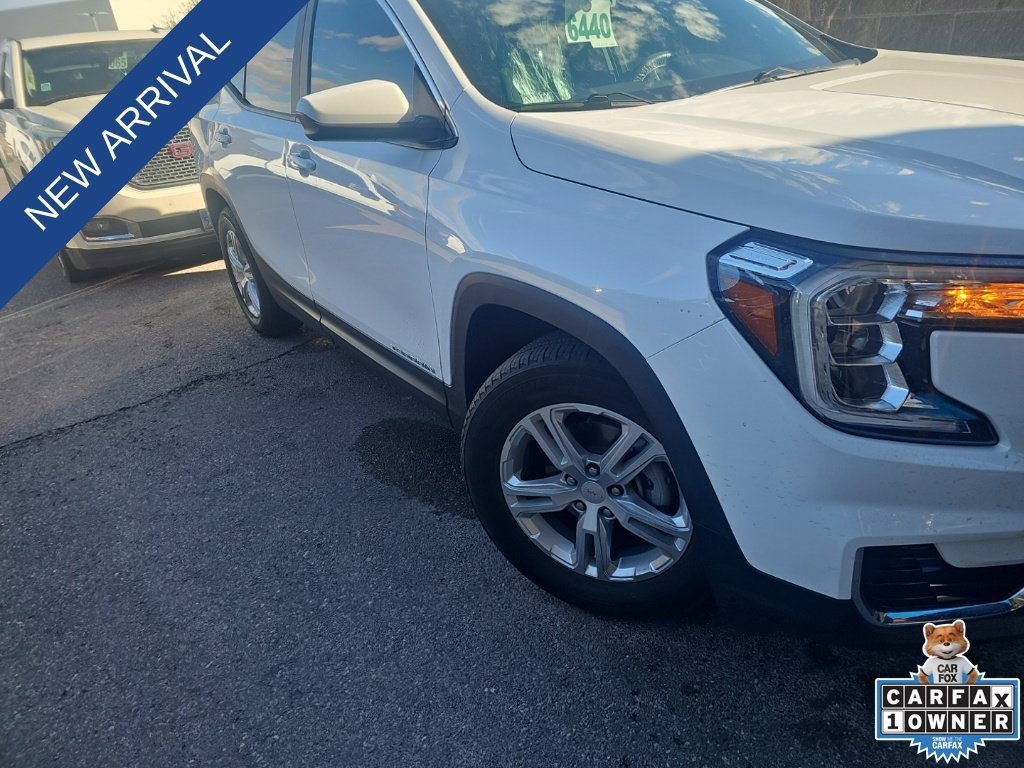 Certified 2024 GMC Terrain SLE w/ Driver Convenience Package FWD image 4