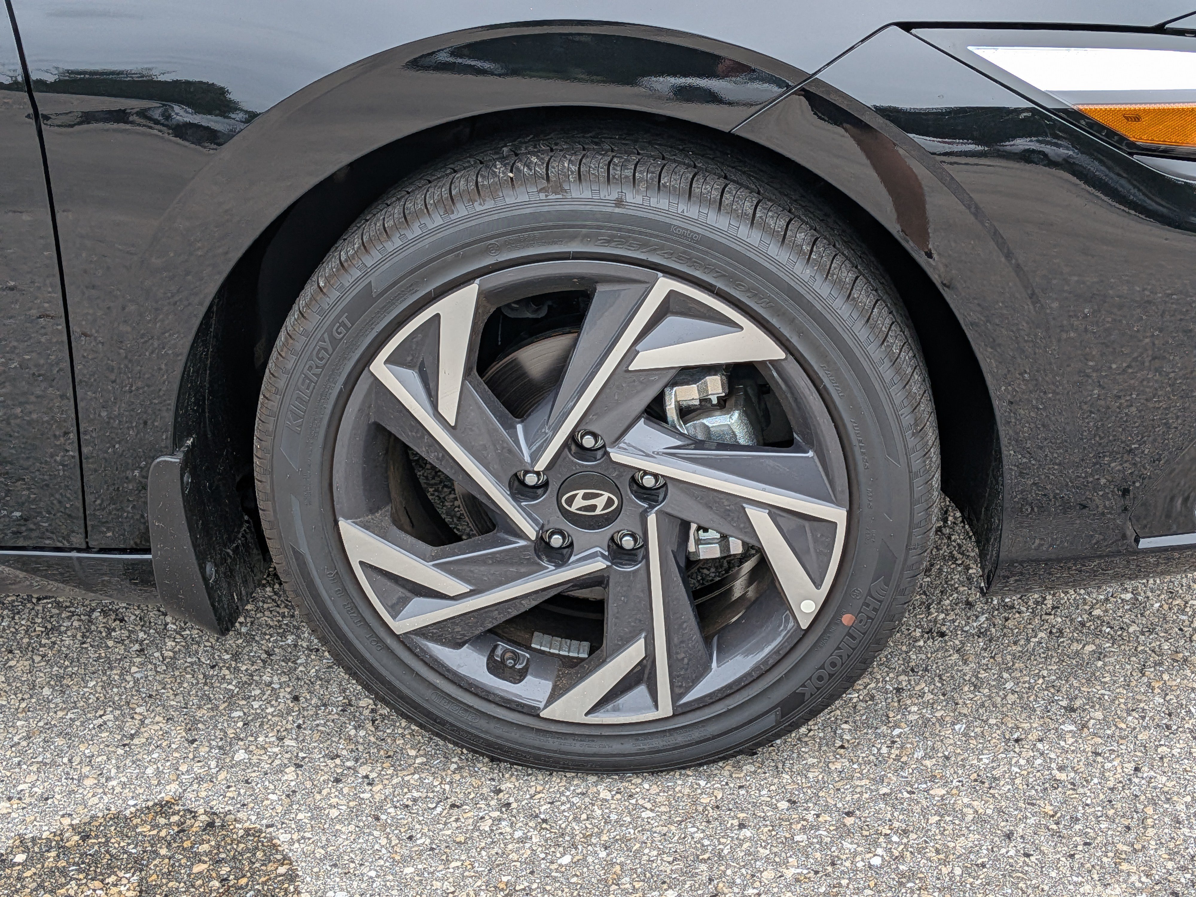 New 2026 Hyundai Elantra Limited FWD image 11