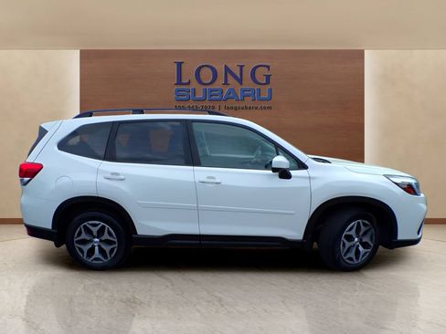Used 2020 Subaru Forester Premium AWD/4WD image 6