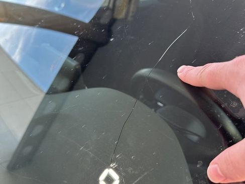 Used 2023 Honda HR-V LX image 9