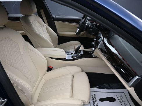 Used 2023 BMW 530i xDrive w/ Convenience Package image 36