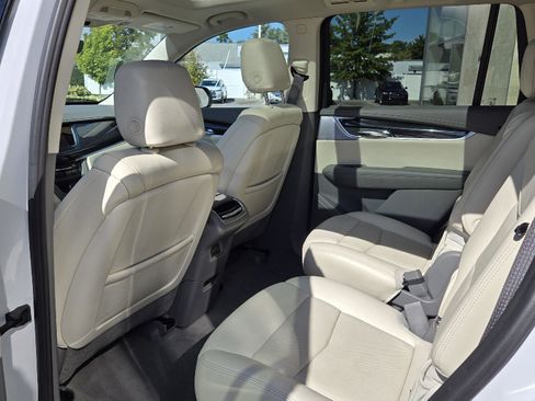 Used 2024 Cadillac XT6 Premium Luxury w/ Technology Package image 22